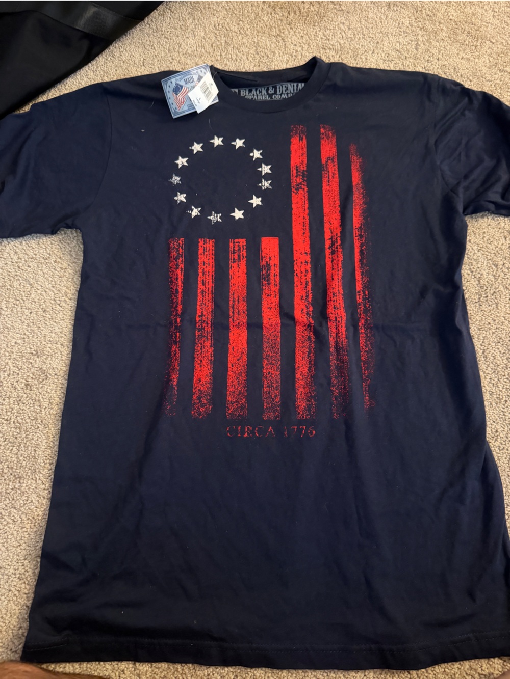 Navy Short-Sleeve Graphic Tee with Red Flag Print